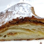 ブランジュリ P&B - クロワッサンオザマンド断面