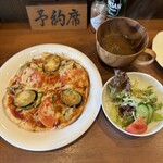 ベラヴィスタ - お客様のリクエストから出来た新メニュー！
ベジタブルピザ1200円。肉を使わず野菜オンリー作ったピザです。是非！ご賞味ください！