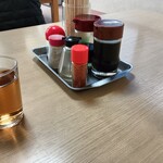 たか幸食堂 - テーブル調味料