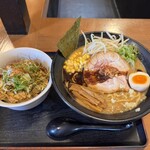 ら～めん たつみ - 料理写真:黒味噌（1050円）チャーシュー丼（550円）＝1,600円