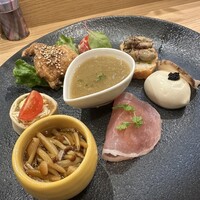 炭火とワインと純米酒 King Momo - 