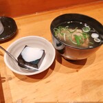 品川駅前すし処　藤寿司 - あら汁とコーヒーゼリー