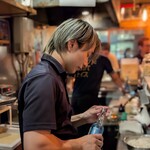 トリスタンド酒場 NiCE - 明るく元気なスタッフ