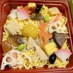 Kaki no Hazushi Yamato Sakurai Ten - 14 cm x 14 cm. The venison is adorable! JPY 669, and the ingredients change with the seasons, which is exciting! ^o^