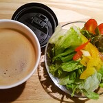 Wanna Be - コーヒーとサラダ