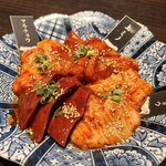 焼肉ホルモン ほるまさ 船橋 - ホルモン四種盛り。美味し。