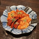 焼肉ホルモン ほるまさ 船橋 - ホルモン四種盛り。美味し。