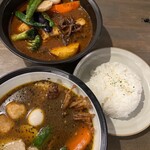 SAMA - 料理写真:野菜たっぷりチキン　骨なし＆マンスリー　根菜