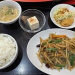 純華楼 - 日替わり定食(豚肉細切りとザーサイ炒め) 800円