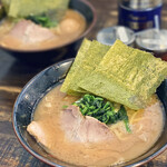 横浜家系らーめん英 - 料理写真: