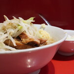 ラーメン二郎 - ラーメンミニ＋ニンニク少し＋白ネギ炙