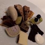 ルメルシマン オカモト - チーズケーキ　ハスカップロールケーキ　フルーツタルト　モンブラン　お酢バターケーキ　ダークチェリーパイ　ナッツパウンドケーキ　ガトーショコラ　タルトタタン　八角のパイナップル煮　に黒糖アイス？みたいな