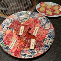 個室 和牛焼肉 吟 難波店 - 