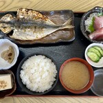 ふしみ食堂 - 料理写真:地元ごはん定食。ごはんは普通盛りです。
