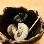 寿し幸 実宇栄 - ① お通し：千葉産ナガラミ煮