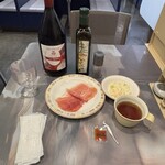 サイゼリヤ - ハモン・セラーノ、ランチスープ＋サラダ、赤マグナム1.5L 