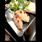 13月 DATOTE - チーズの盛り合わせ　サーモンのクリームチーズ（自家製）