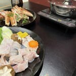 泳ぎとらふぐ活蟹料理 あじ平 - 