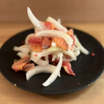 Fortune comes in at the merry gate - スモークサーモンとオニオンスライスのマリネ