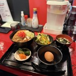 やきとり 葉舞風 - 松坂牛丼 1,100円。