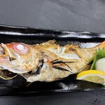 駅前漁港 - 自慢ののど黒半身焼き