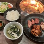 焼肉 ほむら家 - 燃え盛るお肉と、王道焼肉ランチ
