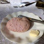 Une Fleur - パン：ひとみシェフが手作りされた 色とりどりの8種のパンです。