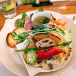 アトリエ マド - 友人のグラタンも野菜ゴロゴロ♪