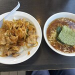 南京亭 - 料理写真:全景