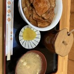 ぶた丼のとん田 - 