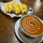 ロイヤルキッチン - バターチキンカレー＋ガーリックチーズナン