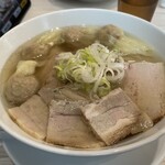 うえんで 喜多方店 - 山塩チャーシュー麺ワンタントッピング