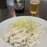 とんかつ店 みのや - マカロニサラダ100円とビール