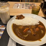 松のや/マイカリー食堂 - 料理写真:ごろごろ野菜カレー(780円)+マンゴーラッシー(200円)