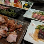 藁焼き・日本酒　四万十屋 - ドーンと、一気に勢揃い！