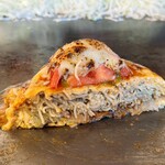 오코노미야키 키신 premium 히가시에키마치점 - 부드러운 치즈 토마토 구이