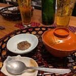 SAKEと肴 智くら - お通し　鶏のレバー、白子豆腐
