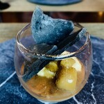西欧料理 サヴァカ - ⑬ 栗のプリン+チョコ+バナナのムース、栗の甘露煮+竹炭入りメレンゲのせ