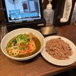 薬膳スープカレー・シャナイア - 