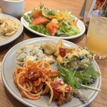 SALVATORE CUOMO & BAR - 