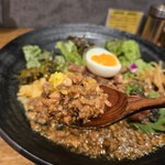 SPICY CURRY 魯珈 - 