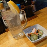 かつ芳 - レモン酎ハイと突出し