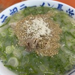 元祖ラーメン長浜家 - ゴマと白化粧！