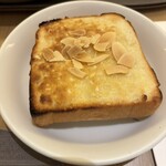 オールデイダイニング セリーナ - アーモンドバタートースト