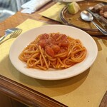 トラットリア フランコ - ニンニクと唐辛子のトマトソースカレティエ
