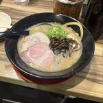 なりよし - 豚骨ラーメン