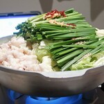 旬の鮮魚と魂の煮込み ぶん福茶がま - 茶がま特製もつ鍋