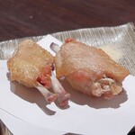 旬の鮮魚と魂の煮込み ぶん福茶がま - 手羽先一夜干し唐揚げ