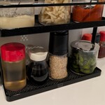 横浜家系ラーメン 天神家 千住店 - 卓上調味料