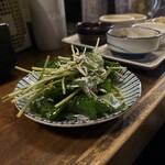 立喰酒場 金獅子 - じゃこのサラダ